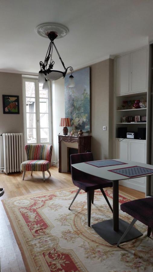 Suprematisme Appartement De Prestige Вьерзон Экстерьер фото